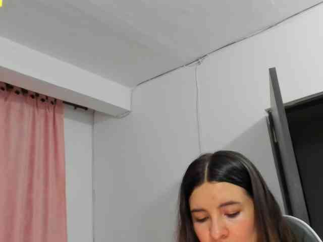 LaraCat1 webcam