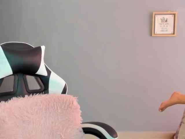 LaraCat1 webcam