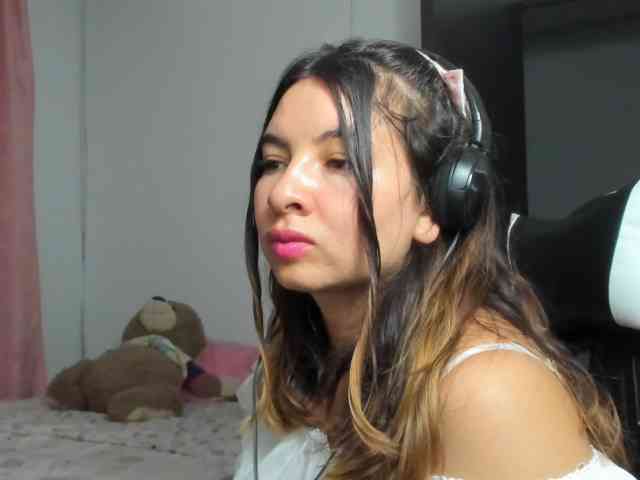 LaraCat1 webcam