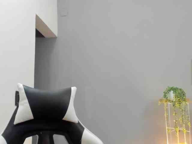 LaraCat1 webcam