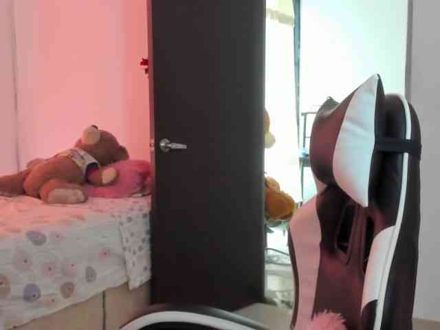 LaraCat1 webcam