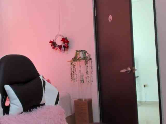 LaraCat1 webcam