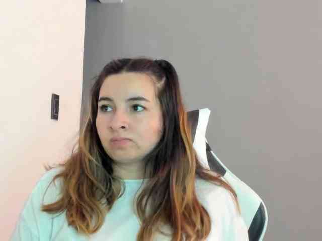 LaraCat1 webcam
