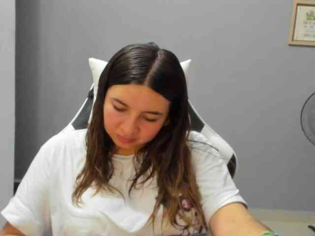 LaraCat1 LaraCat1