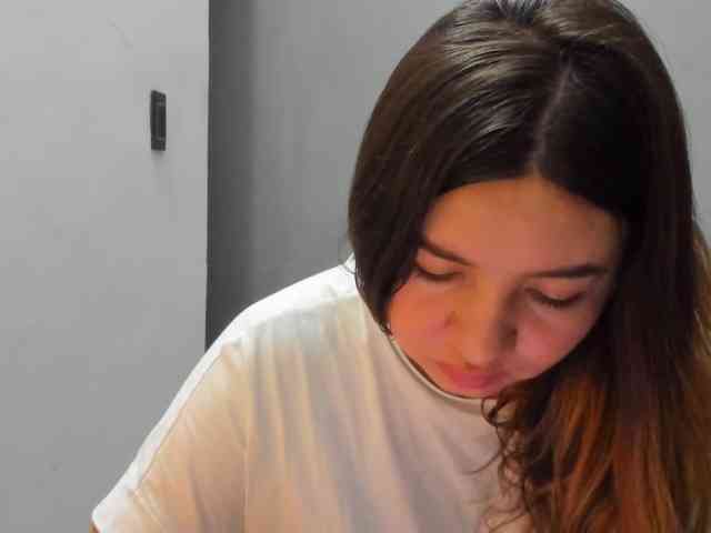 LaraCat1 webcam