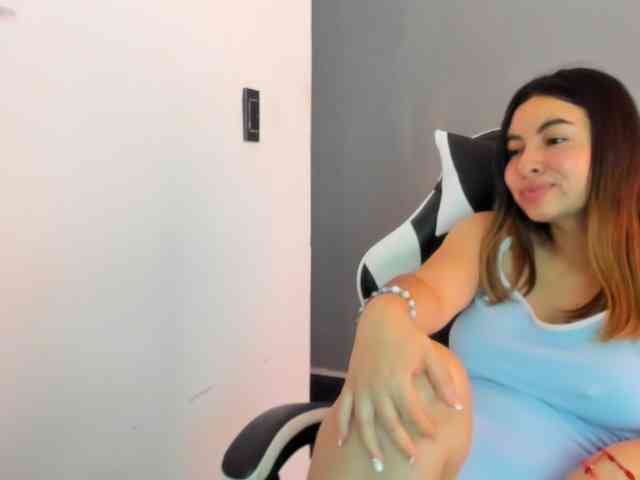 LaraCat1 webcam