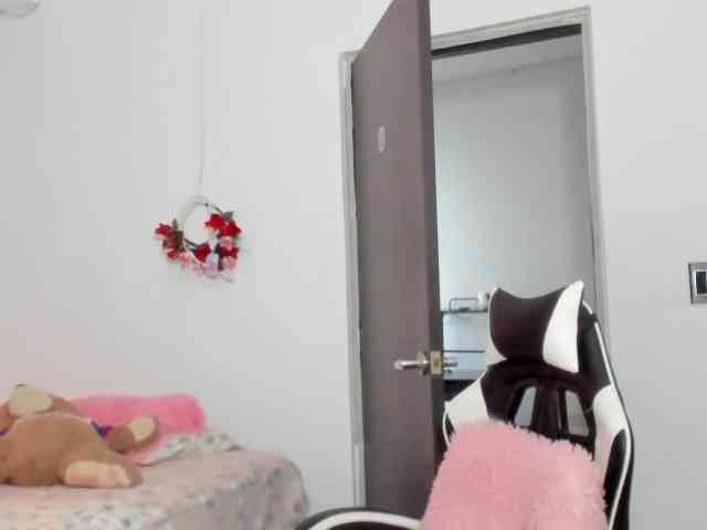 LaraCat1 webcam