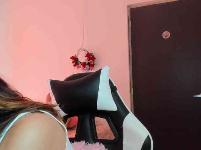 LaraCat1 webcam