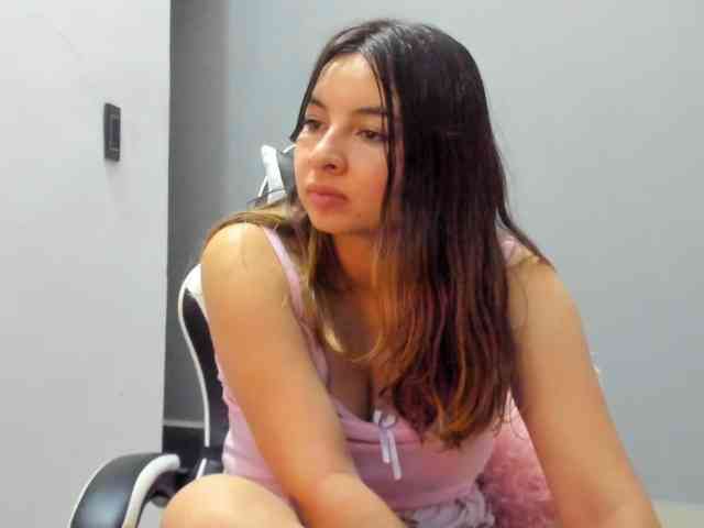 LaraCat1 webcam