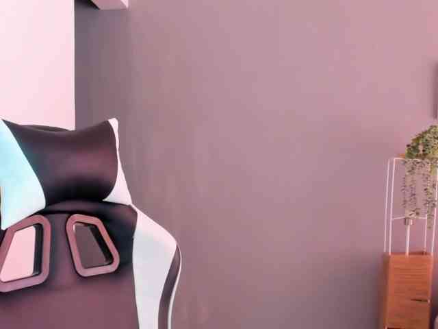 LaraCat1 webcam