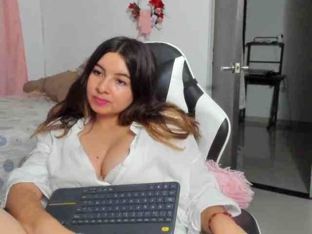 LaraCat1 webcam