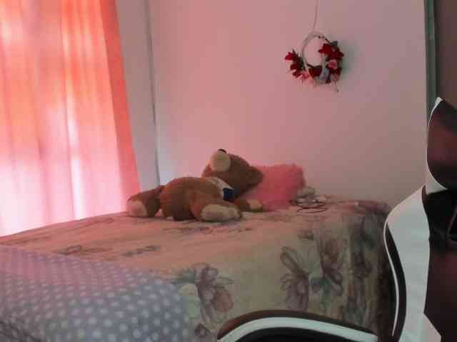 LaraCat1 webcam