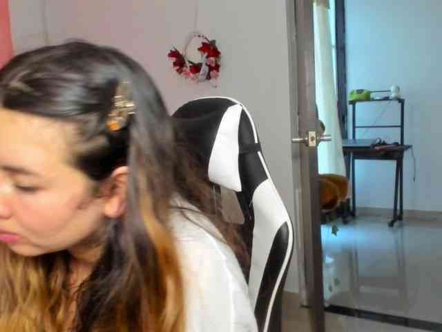 LaraCat1 webcam