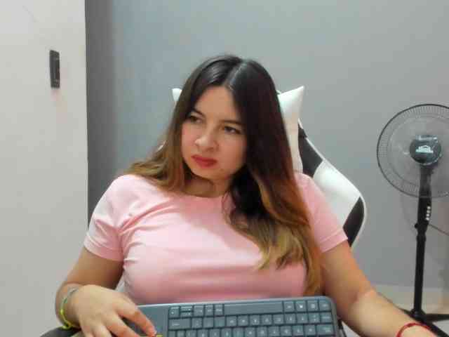 LaraCat1 webcam
