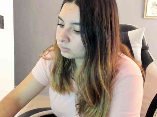 LaraCat1 webcam