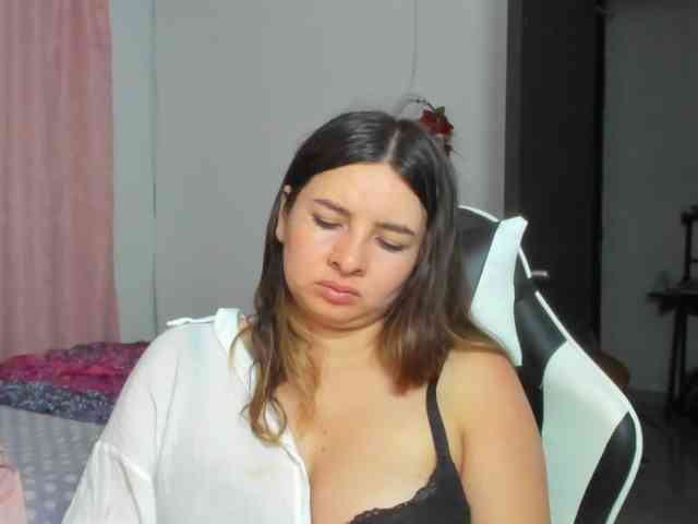 LaraCat1 webcam