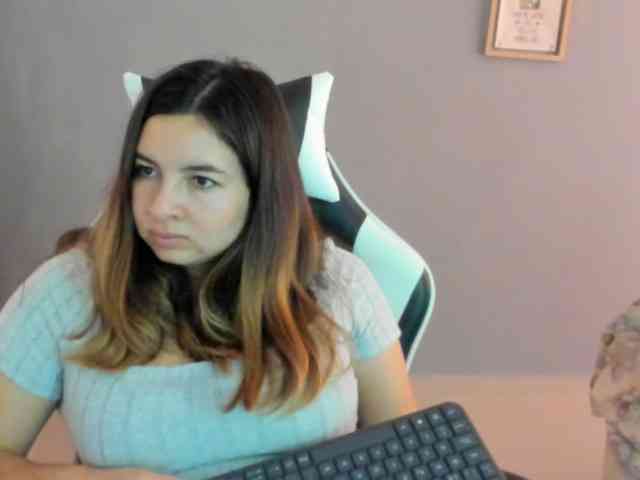 LaraCat1 webcam
