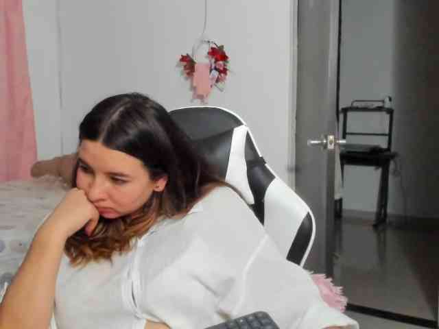 LaraCat1 webcam