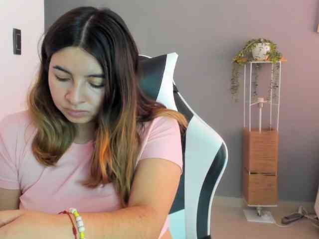 LaraCat1 webcam