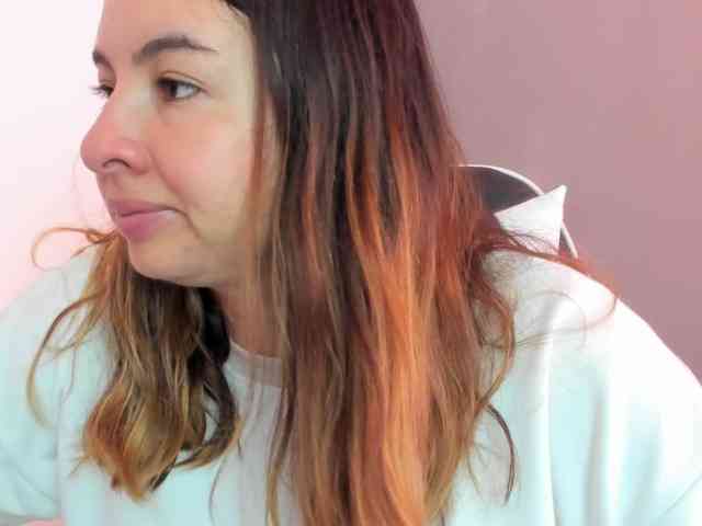 LaraCat1 webcam