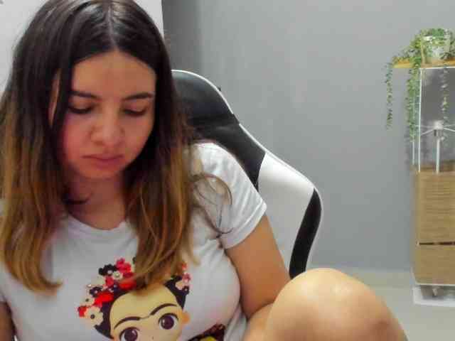 LaraCat1 webcam