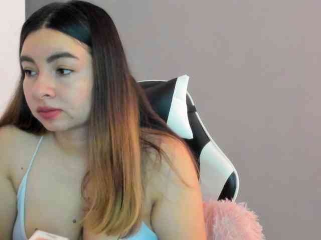 LaraCat1 webcam