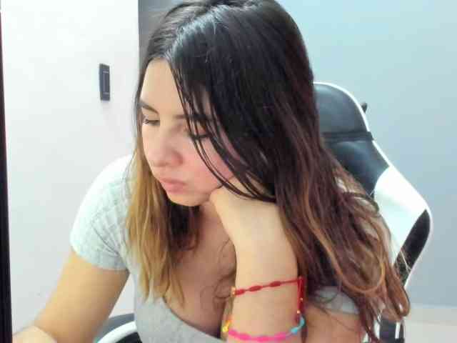 LaraCat1 webcam