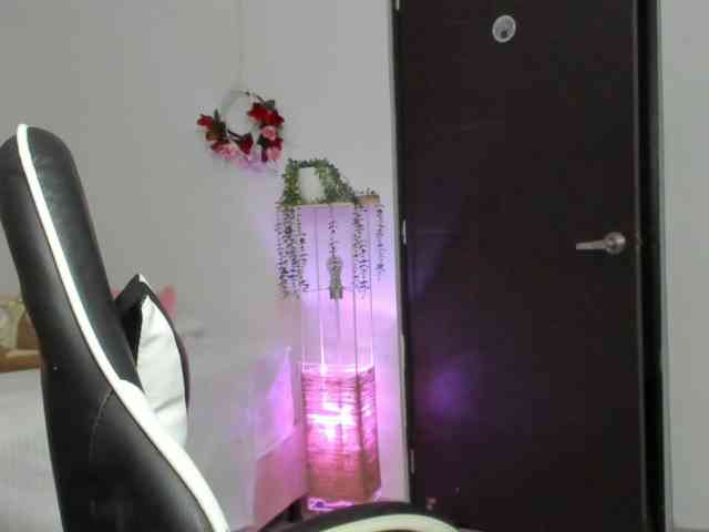 LaraCat1 webcam