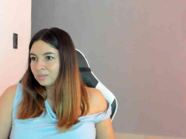 LaraCat1 webcam