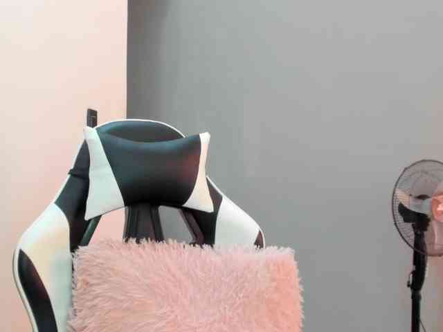 LaraCat1 webcam