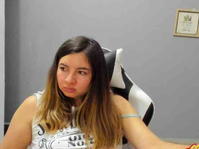 LaraCat1 webcam