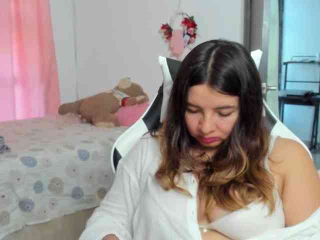 LaraCat1 webcam