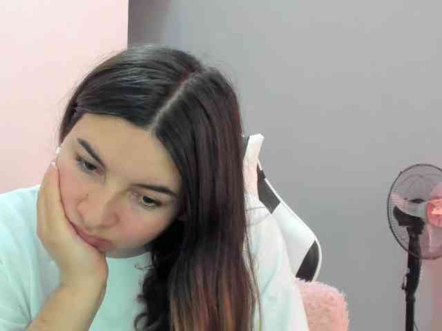 LaraCat1 webcam