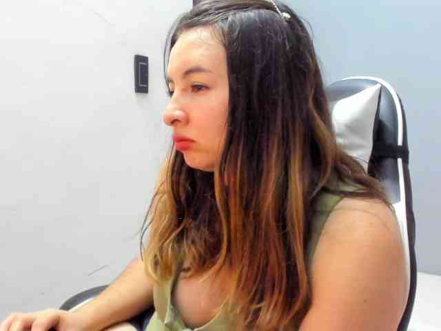 LaraCat1 webcam