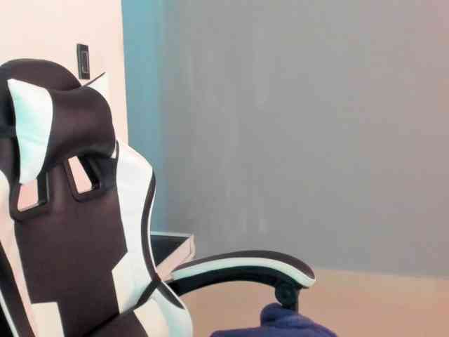 LaraCat1 webcam