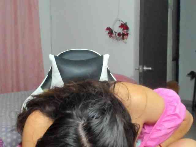 LaraCat1 webcam