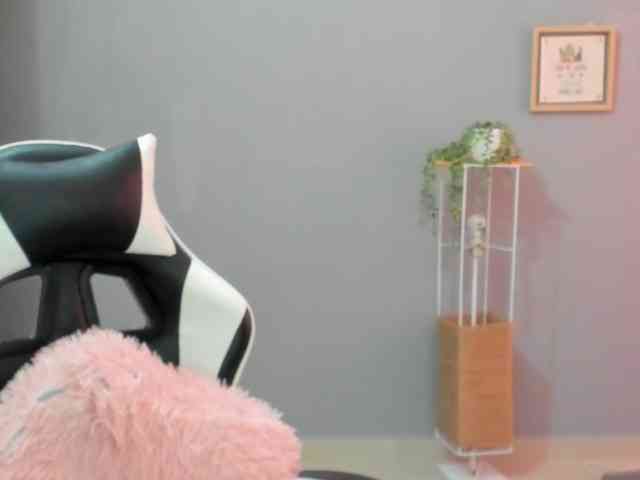 LaraCat1 webcam
