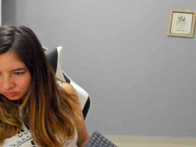 LaraCat1 webcam