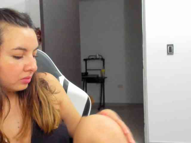 LaraCat1 webcam