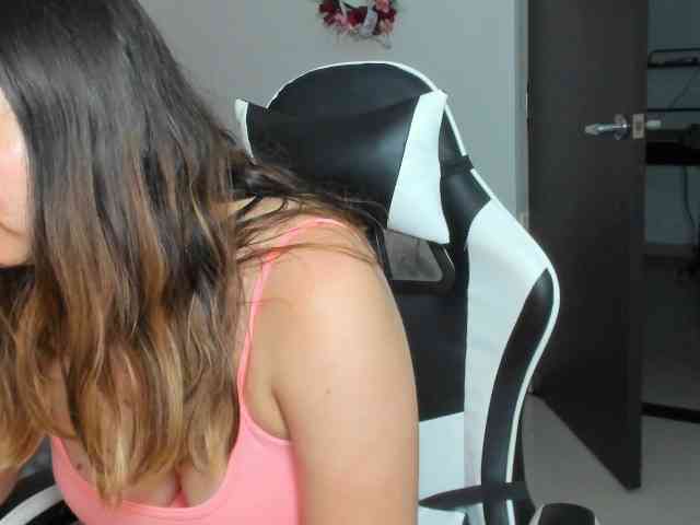LaraCat1 webcam