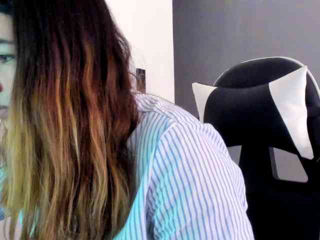 LaraCat1 webcam