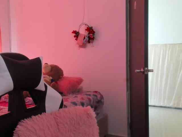 LaraCat1 webcam