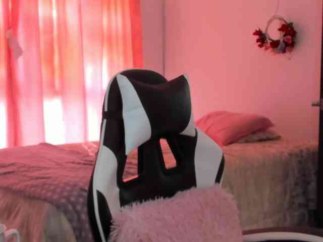 LaraCat1 webcam