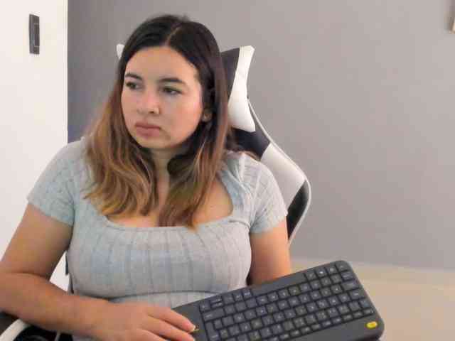 LaraCat1 webcam
