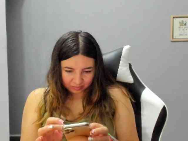 LaraCat1 webcam
