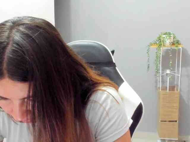 LaraCat1 webcam
