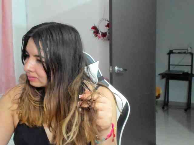 LaraCat1 webcam