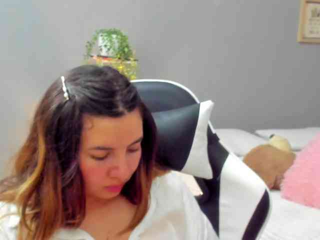 LaraCat1 webcam
