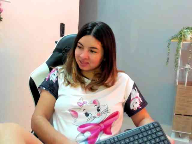 LaraCat1 webcam