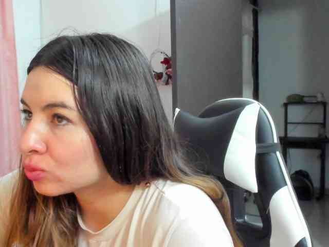 LaraCat1 webcam